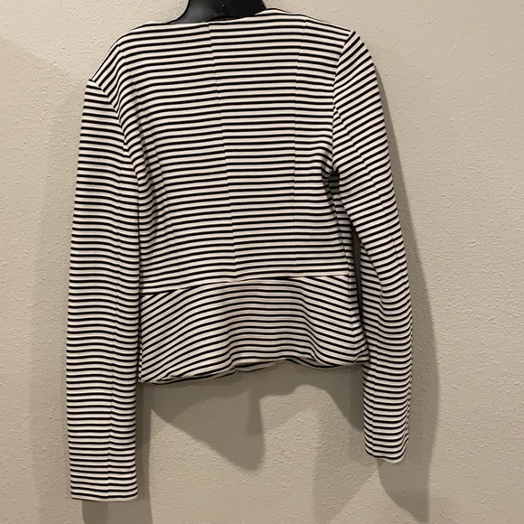 White and black stripe jacket - Picture 3 of 4